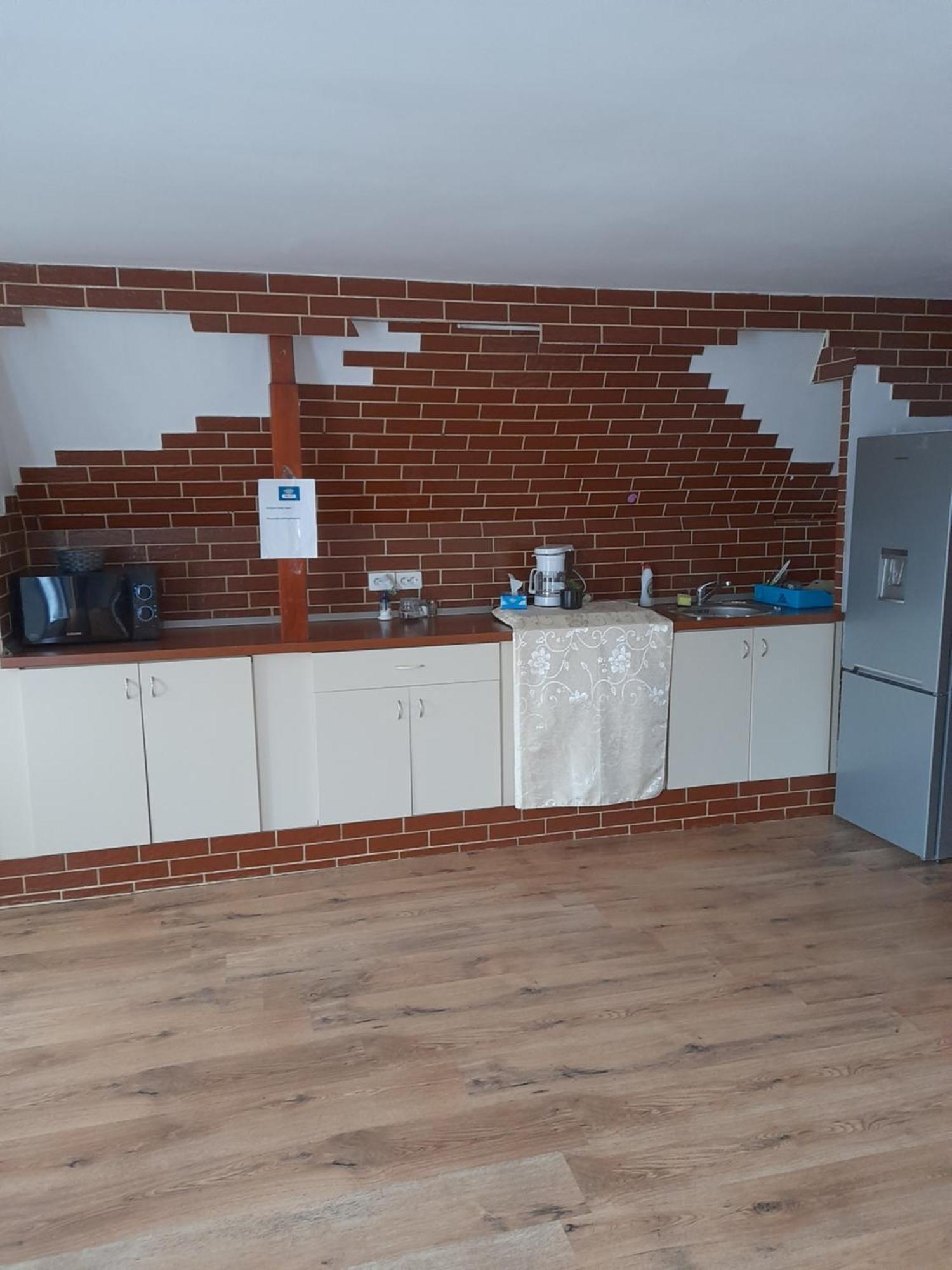 דירות קלוז'-נאפוקה Garsoniera Sic Zona Terapia Zona Linistita La Casa Cu Parcare מראה חיצוני תמונה