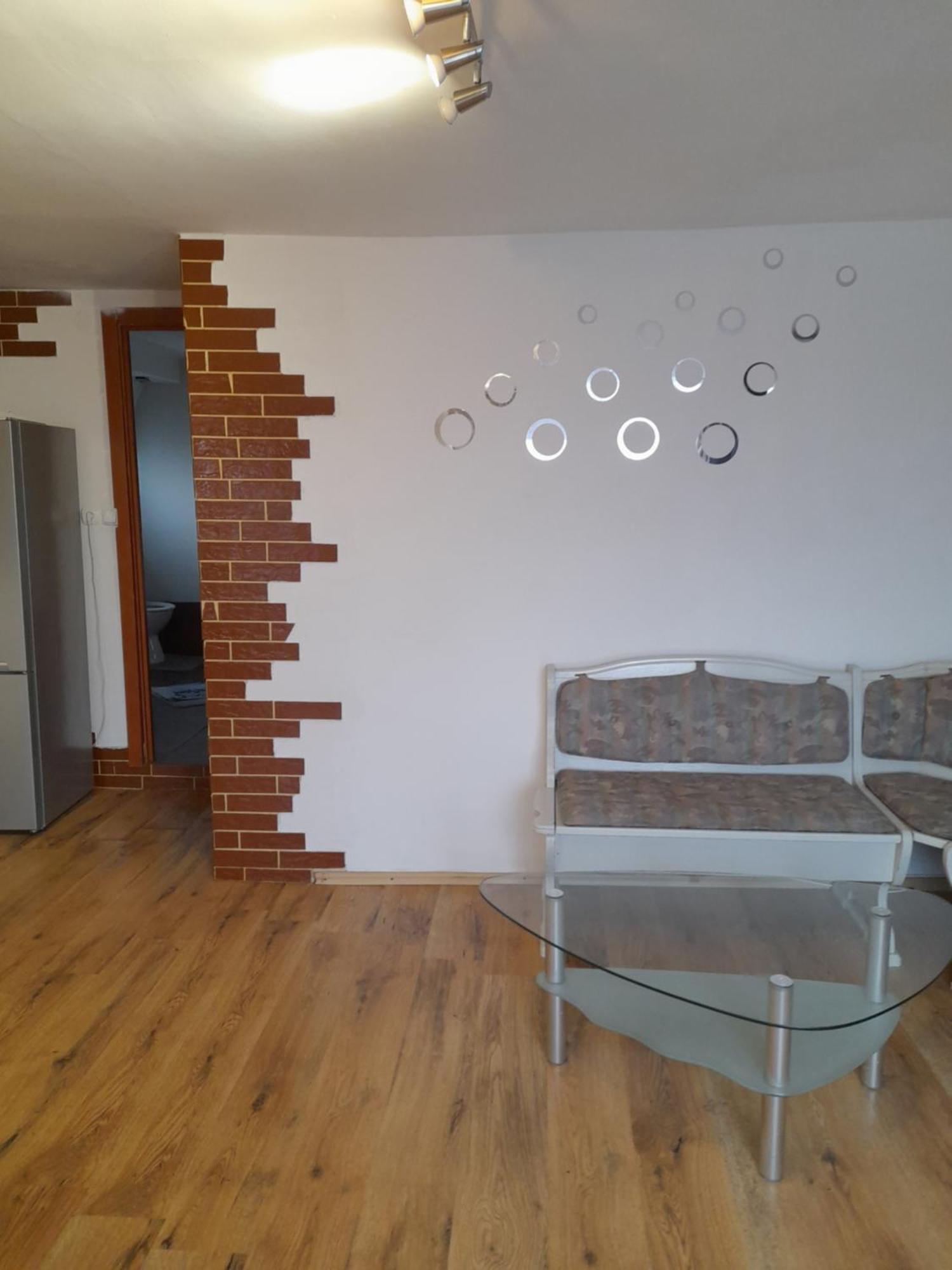 דירות קלוז'-נאפוקה Garsoniera Sic Zona Terapia Zona Linistita La Casa Cu Parcare מראה חיצוני תמונה